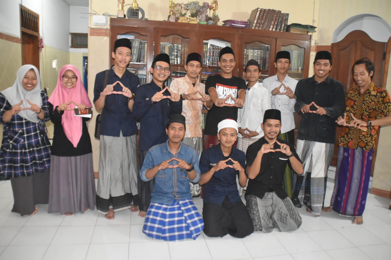 AIS Jawa Barat Gelar Roadshow ke Pesantren