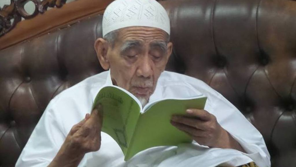 Alasan Mbah Maimoen Dimakamkan di Makkah
