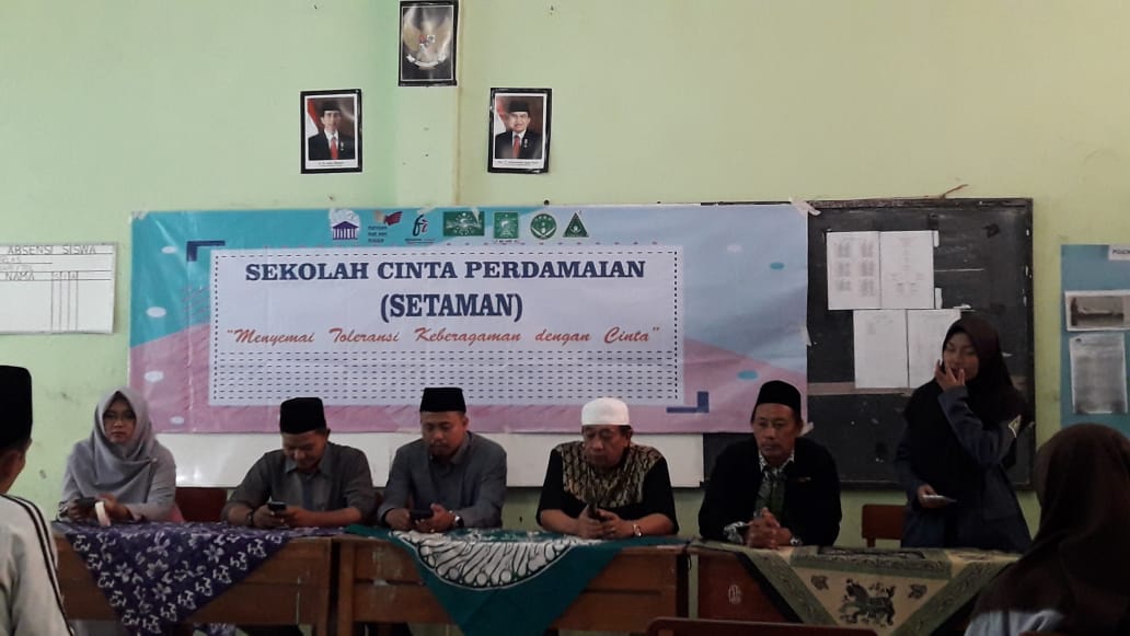 Tanamkan Sikap Toleransi, LP Ma’arif NU Kabupaten Cirebon-Fahmina Institute Gelar Sekolah Cinta Perdamaian