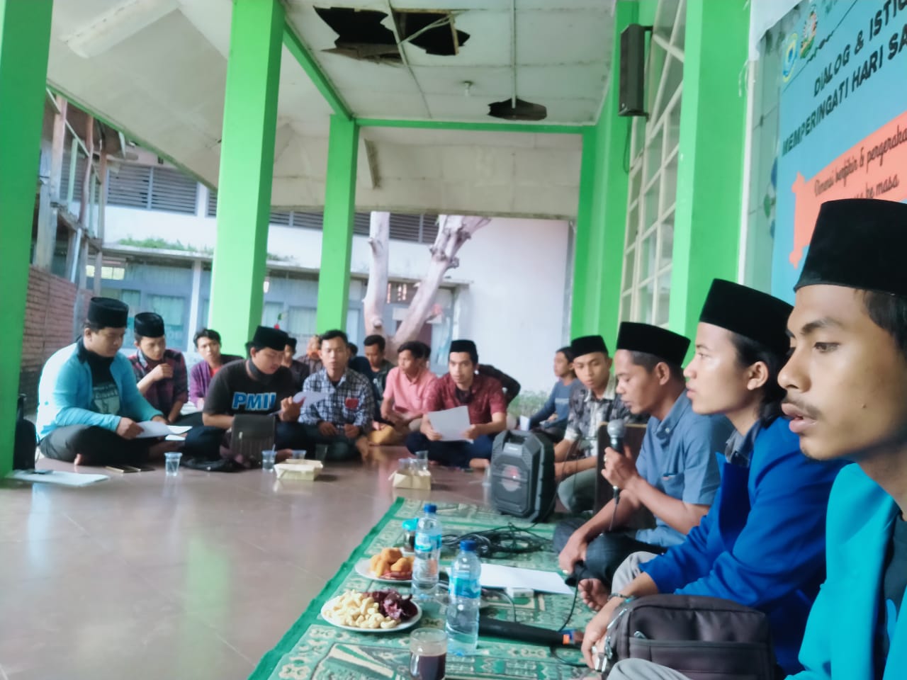 Peringati Hari Santri, PMII FKIP UNU Cirebon Gelar Istigotshah dan Dialog