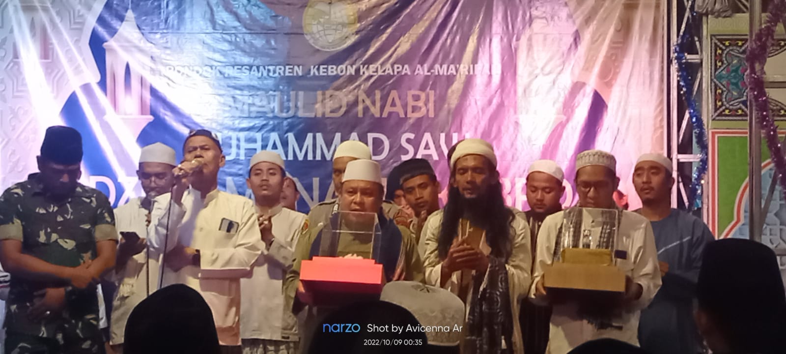 Peringati Maulid Nabi, Pesantren Al Ma’rifah Hadirkan Artefak Rambut Nabi
