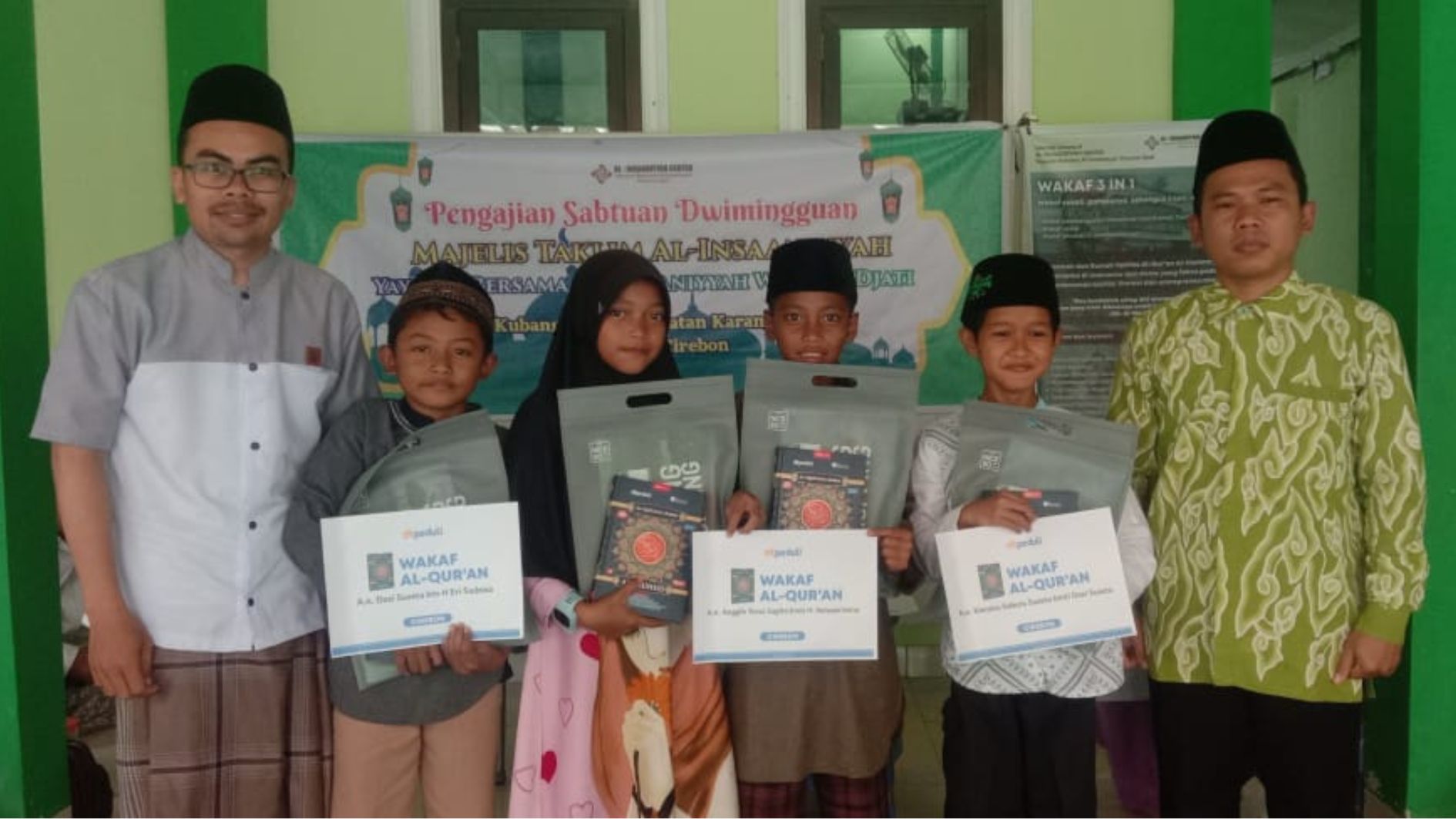 Peringati Isra Mikraj, PRNU Kubangdeleg Gelar Pengajian dan Sedekah kepada Santri Kurang Mampu