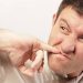 Hukum Menelan Sisa Makanan di Gigi atau Selilit saat Berpuasa