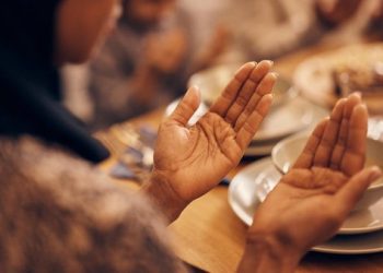 Bingung dengan Perbedaan Redaksi Niat Puasa Ramadan? Begini Penjelasan LBM