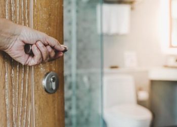 Sudah Fajar tapi Belum Mandi Junub, Sah Kah Puasanya?