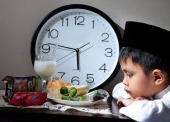 Anak Kecil Ikut Puasa, Bagaimana Hukumnya?