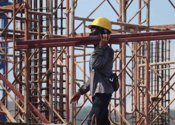 Hukum Meninggalkan Puasa Bagi Pekerja Berat