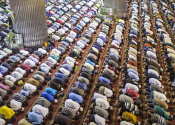 Sudah Witir ketika Tarawih tapi Pengin Salat Sunah lagi? Ini Hukumnya